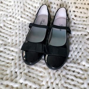 Girls Ballet style dress shoes